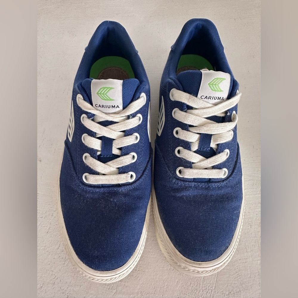 Cariuma size 8.5